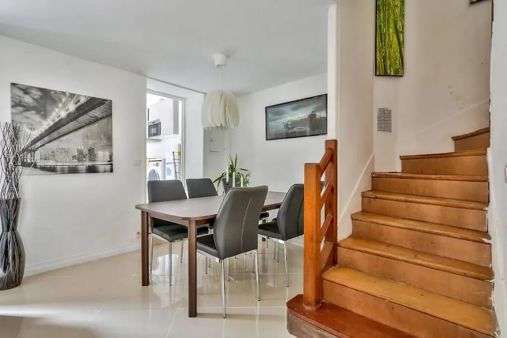 Stunning House With Garden 1 Minute From The Metro Parijs