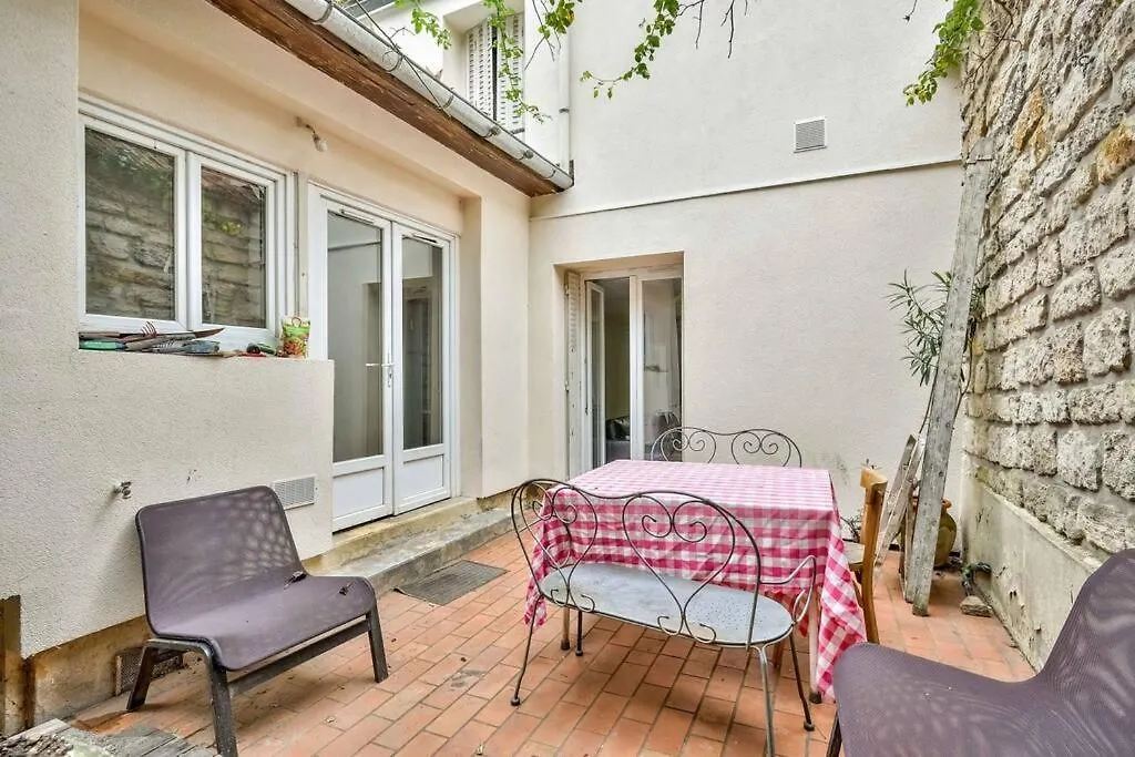 Stunning House With Garden 1 Minute From The Metro * Parijs